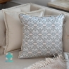 Emi dekoratyvinis kvadratinis pagalvės užvalkalas su gėlėmis