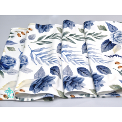 Decorative table runner with blue roses