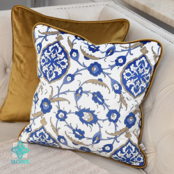 Naia decorative pillowcase with a piping