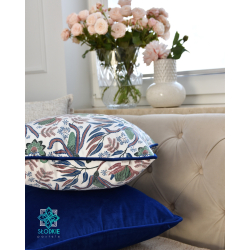 Exotic Flowers II decorative pillowcase with piping