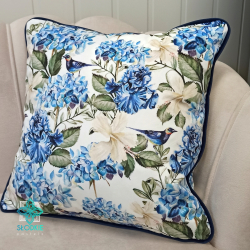 Hydrangea I decorative pillowcase with piping